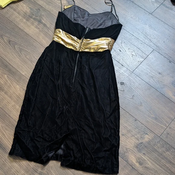 Positive Influence Vintage 80s 90s Strapless Black Velour Gold Dress Size 6
